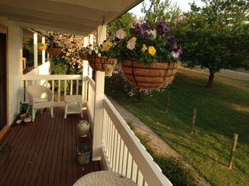 Yarraglen BnB - Whitsundays Accommodation 17