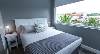CH On Peel Boutique Hotel - Whitsundays Accommodation 10