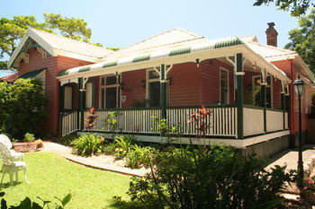 Maleny Lodge - Whitsundays Accommodation 2