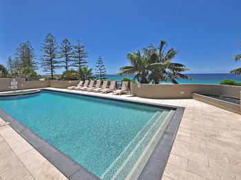 Clubb Coolum Beach Resort - Whitsundays Accommodation 0