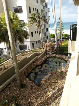 Clubb Coolum Beach Resort - Whitsundays Accommodation 3
