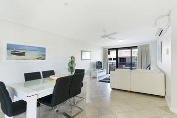Clubb Coolum Beach Resort - Whitsundays Accommodation 10