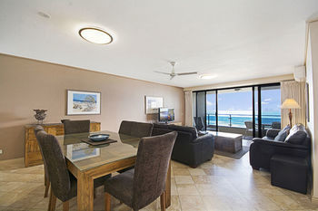 Clubb Coolum Beach Resort - Whitsundays Accommodation 34