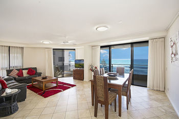 Clubb Coolum Beach Resort - Whitsundays Accommodation 39