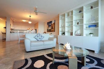 Clubb Coolum Beach Resort - Whitsundays Accommodation 42