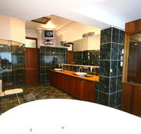 Relaxin - Whitsundays Accommodation