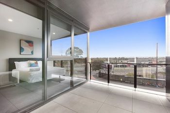 Bayside Towers Serviced Apartments - Whitsundays Accommodation 7