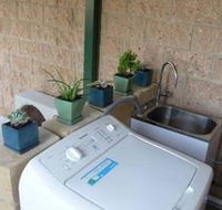 Emerald Apartment - Whitsundays Accommodation