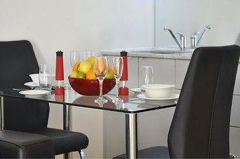 Darlinghurst 17 Oxf Furnished Apartment - Whitsundays Accommodation 4