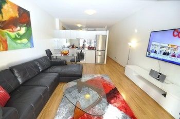 Darlinghurst 17 Oxf Furnished Apartment - Whitsundays Accommodation 6