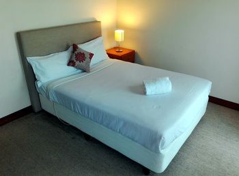 Glen Apartments Melbourne - Whitsundays Accommodation 3