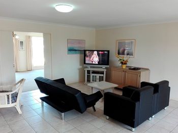 Glen Apartments Melbourne - Whitsundays Accommodation 11