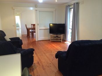 Australian Home Away At East Doncaster - Whitsundays Accommodation 13