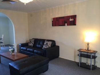 Australian Home Away At East Doncaster - Whitsundays Accommodation 14