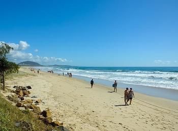 Pebbles At Mudjimba Beach - Whitsundays Accommodation 13