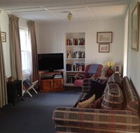Cascade Cottage - Whitsundays Accommodation