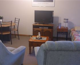 Silwood Park Holiday Unit - Whitsundays Accommodation 1