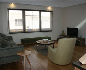 Flynns On Bathurst - Whitsundays Accommodation 2