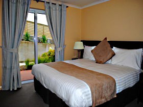 Hampden At Battery Point - Whitsundays Accommodation 0