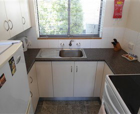 Ashwood Apartments - Lindisfarne - Whitsundays Accommodation 1