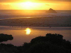 Arthur River Beach House - Whitsundays Accommodation 0