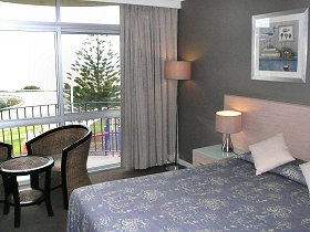 Scamander Beach Hotel Motel - Whitsundays Accommodation 0