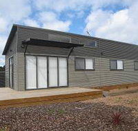 Bicheno Holiday Rentals - Hazards View Drive Coles Bay - Whitsundays Accommodation
