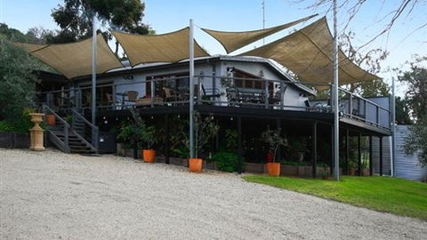 Trawool Cottages & Farmstay - Whitsundays Accommodation 2