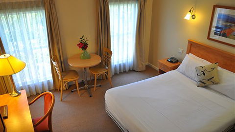 Glen Inn Motel & Apartments - Whitsundays Accommodation 0