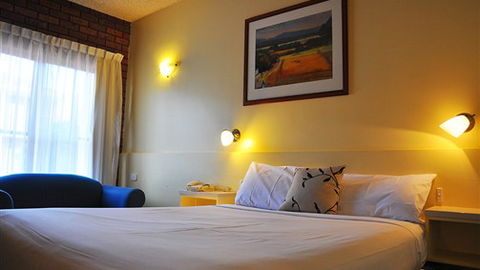 Glen Inn Motel & Apartments - Whitsundays Accommodation 4