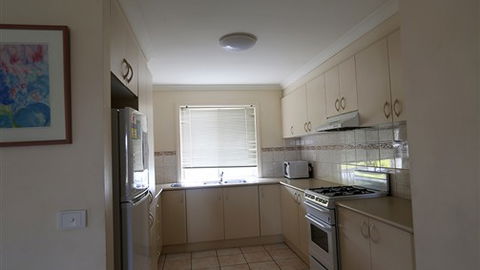 Glen Inn Motel & Apartments - Whitsundays Accommodation 6