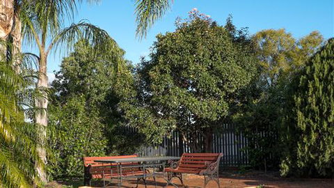 Pioneer Station Motor Inn - Whitsundays Accommodation 1