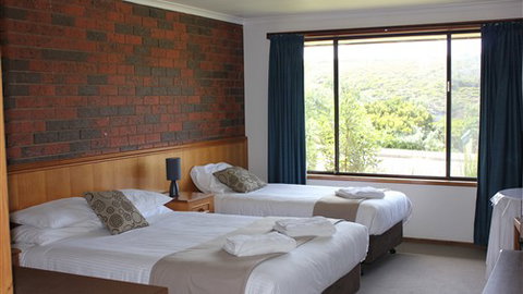 Southern Ocean Motor Inn - Whitsundays Accommodation 1