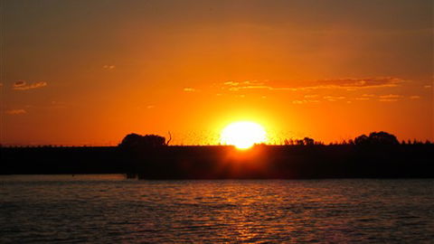 Kangaroo Lake Caravan Park - Whitsundays Accommodation 2
