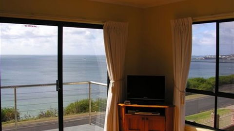 Clifftop Accommodation Portland Victoria - Whitsundays Accommodation 2
