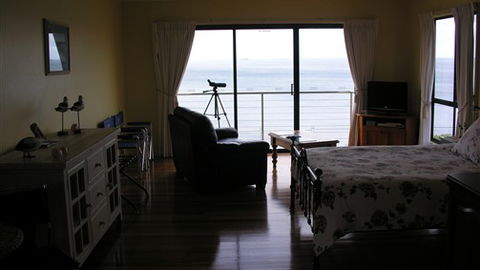 Clifftop Accommodation Portland Victoria - Whitsundays Accommodation 4