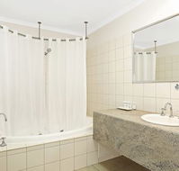 Quality Inn  Suites The Menzies - Whitsundays Accommodation