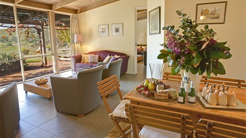 Mt Bellevue - Whitsundays Accommodation 2