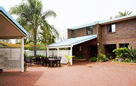 Cleveland Visitor Villas Motel - Whitsundays Accommodation 1