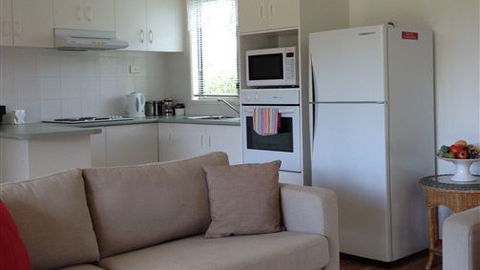 Chestnut Springs - Whitsundays Accommodation 0