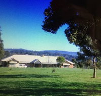 Farm Accommodation - Whitsundays Accommodation