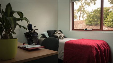 Deakin Waurn Ponds Units - Whitsundays Accommodation 1