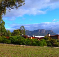 Meringa Springs - Whitsundays Accommodation