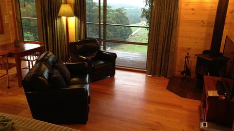 Southern Anchorage Retreat - Whitsundays Accommodation 2