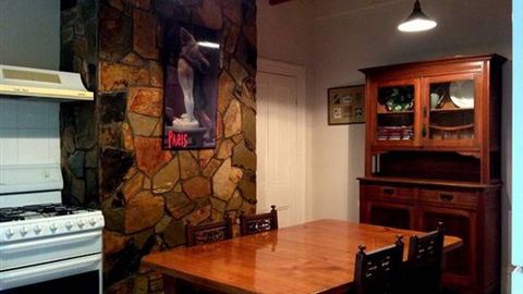 Annadale House - Whitsundays Accommodation 1
