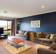 Raydon Court - Whitsundays Accommodation