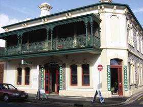 Adelaide's Shakespeare Backpackers International Hostel - Whitsundays Accommodation 0