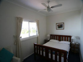 Beachside Cottage - Whitsundays Accommodation 0