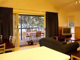Discovery Holiday Park - Lake Bonney - Whitsundays Accommodation 1