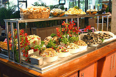 Acacia Court Hotel - Whitsundays Accommodation 1